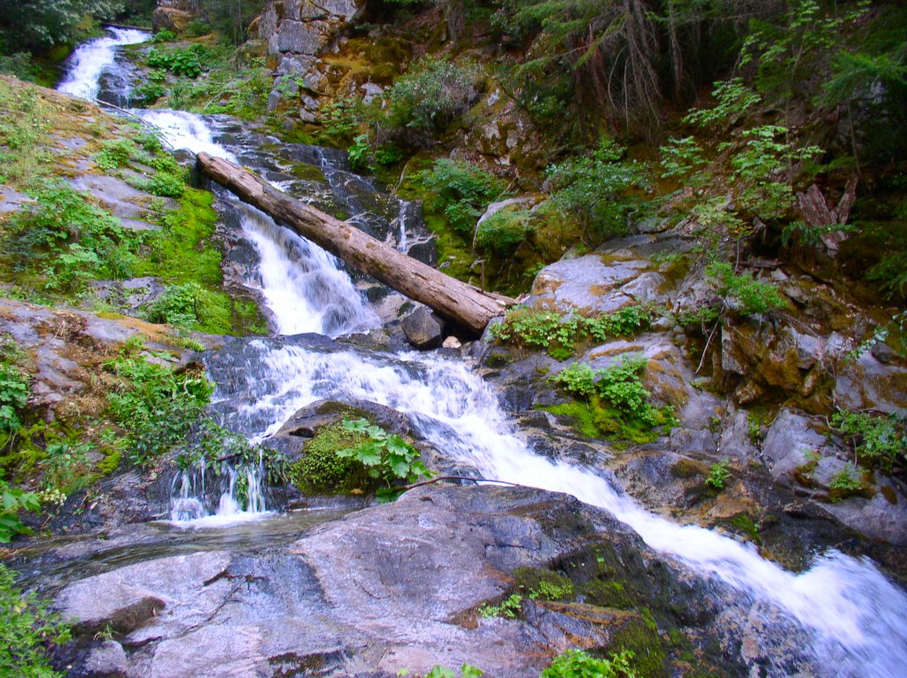 The upper part of the cascade into the second of the falls